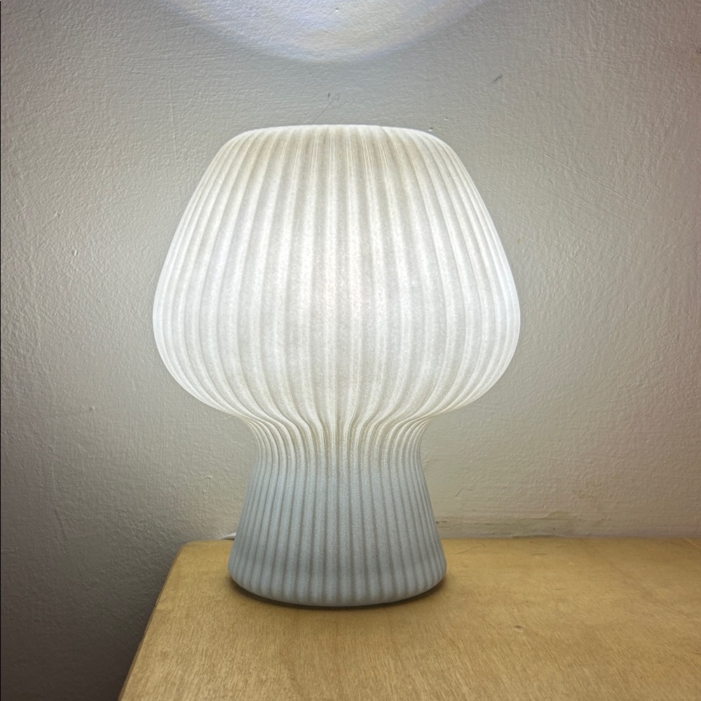 Soft Texture Ribbed / Stripe Effect Table Lamp - Picture 4 of 8